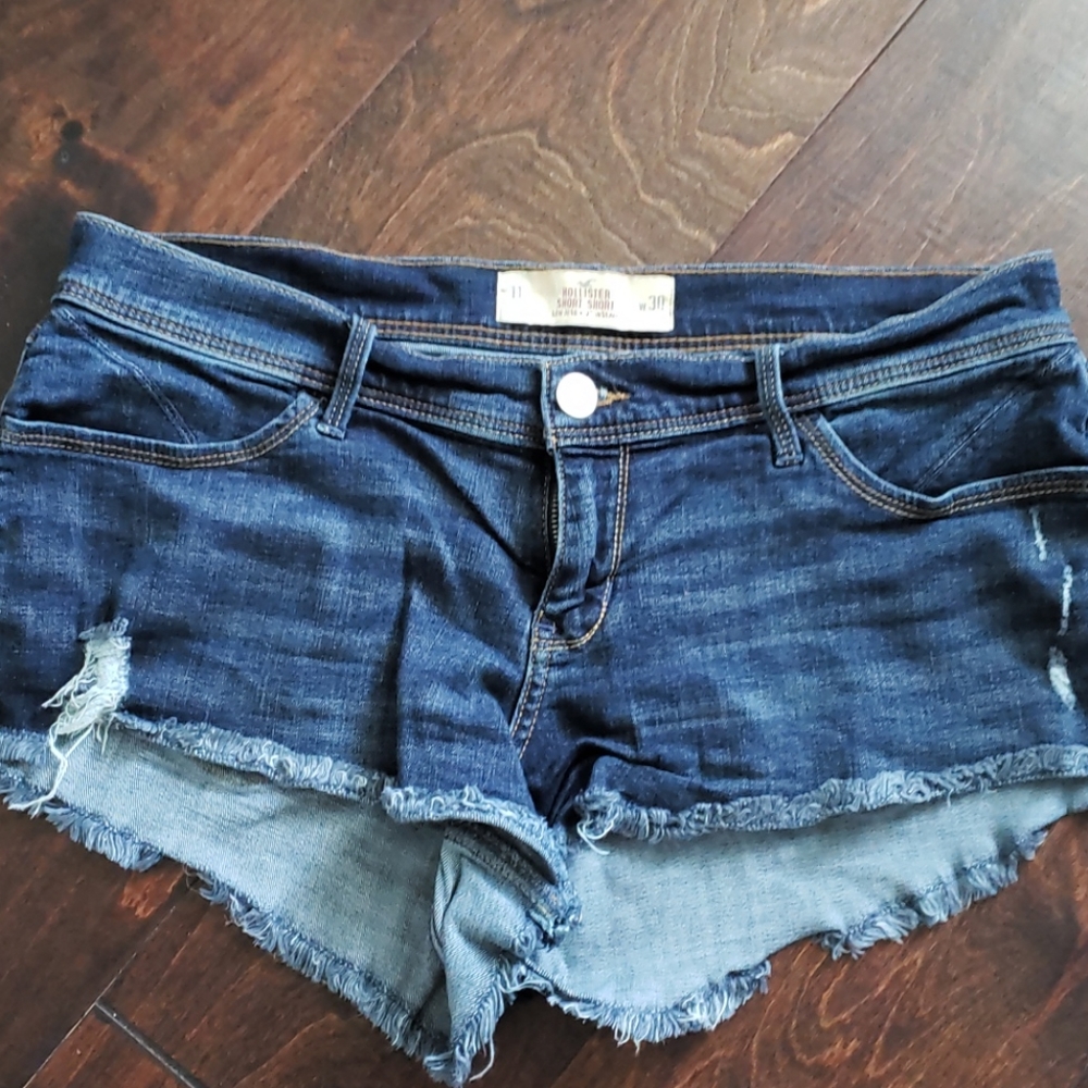 Hollister low rise shorts